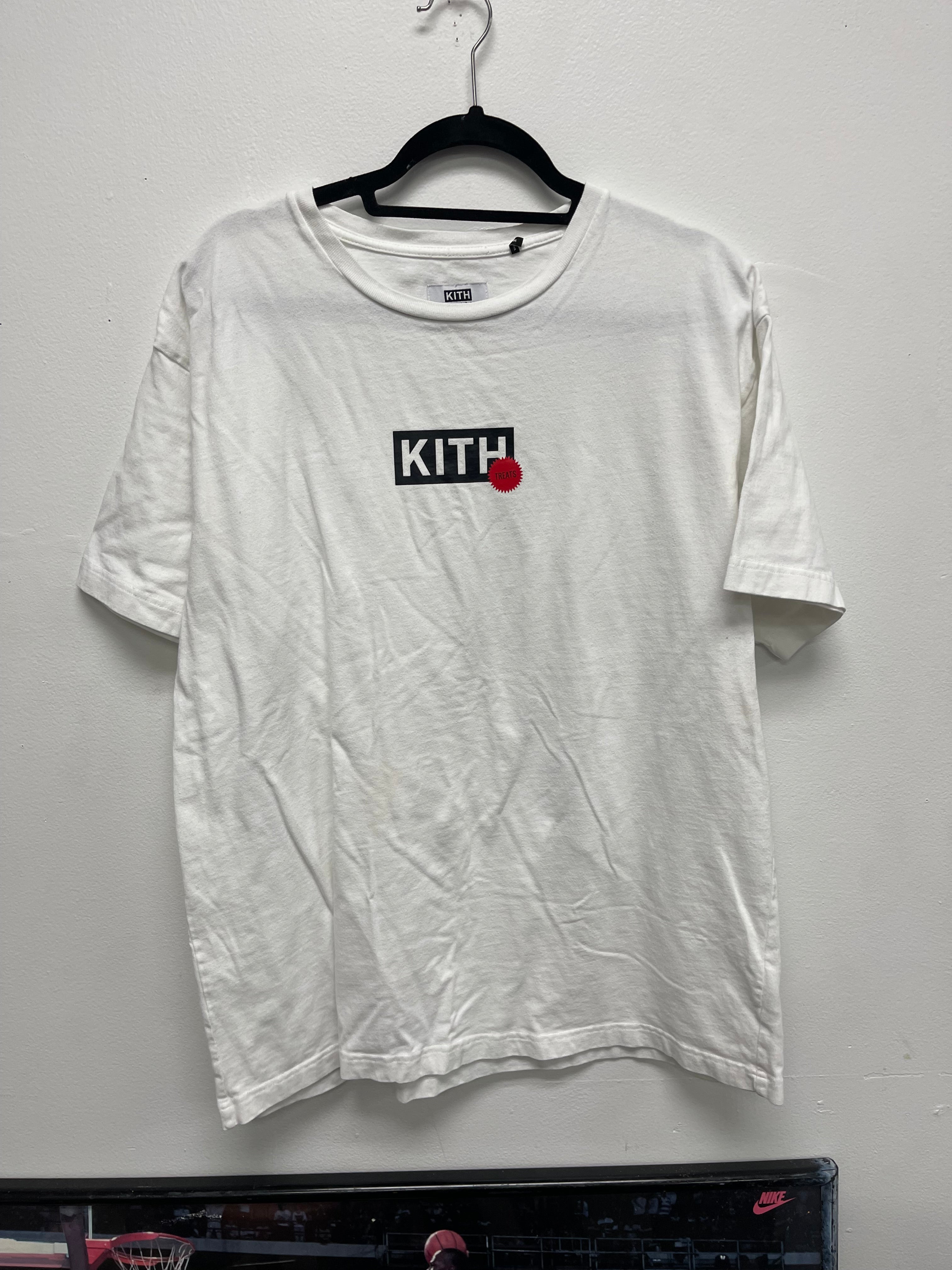 Kith Treats Size XL